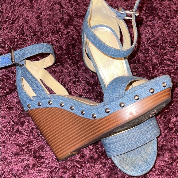 Shoes - Picture 2 of 2